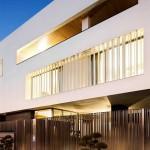 Secret House by AGi architects