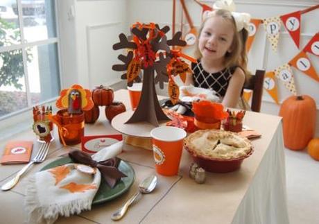 thanksgiving kids table 4 465x327 22 Days of Gratitude: Childrens Laughter (Silly Turkey Jokes!)