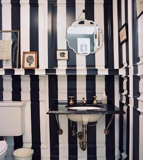 Pinsperation Point: Black and White Bathroom