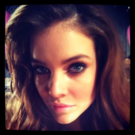 photo 21 440x440 Backstage at the Victorias Secret Fashion Show