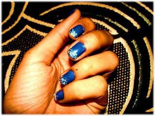 DIY - sparkly nails
