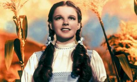 Judy Garland from The Wizard of Oz is remembered for her 90th birthday guardian express ifrackle 440x264 Hollywood Heroes Home in on London