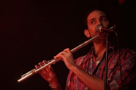 amazing4 620x413 550x366 TAME IMPALA ENDURED THE SNOW, PLAYED MUSIC HALL OF WILLIAMSBURG [PHOTOS]