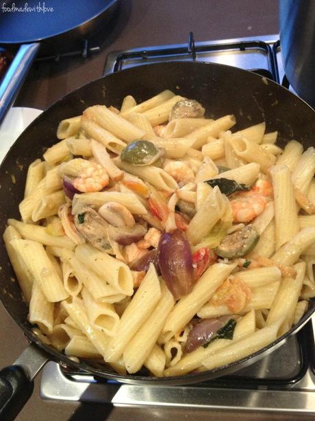 Fusion Friday : Seafood Green Curry Penne