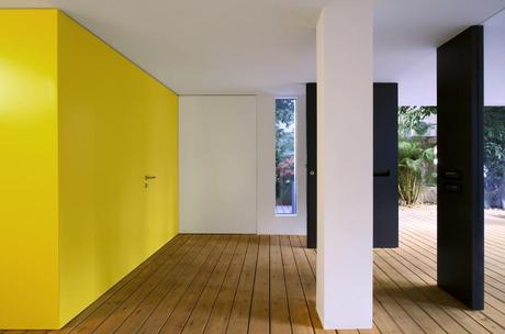 Tel Aviv Pentahouse 2 by Pitsou Kedem Casa en Tel Aviv by Levy Chamizer architects