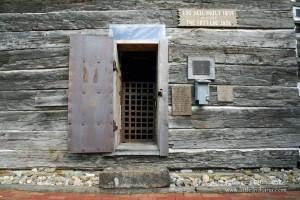 Nashville, Indiana: 1879 Log Jail