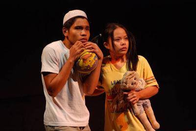 Stageshow and the National Theater Festival—the return of the native