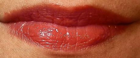 Swatches: Lip Butter: Revlon: Revlon ColorBurst Lip Balm 035 Candy Apple