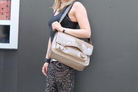 12 Handbag Essentials