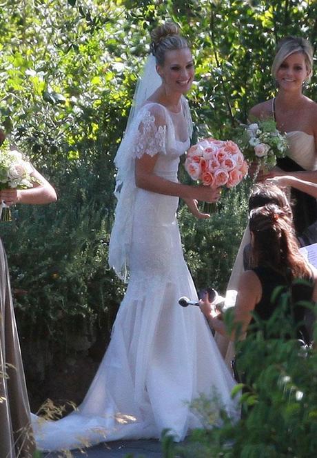 The Choice of Sheath Wedding Dresses-All Girls’ Dreams