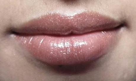 Isa Dora Lipstick - A Brown Shade with Red Undertone and Golden Shimmer
