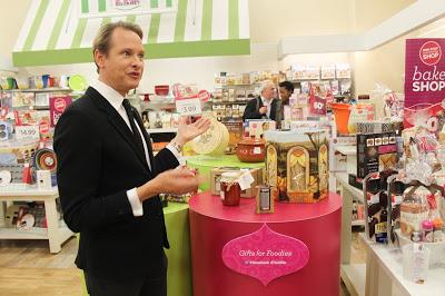 Holiday Gifting with HomeGoods & Carson Kressley