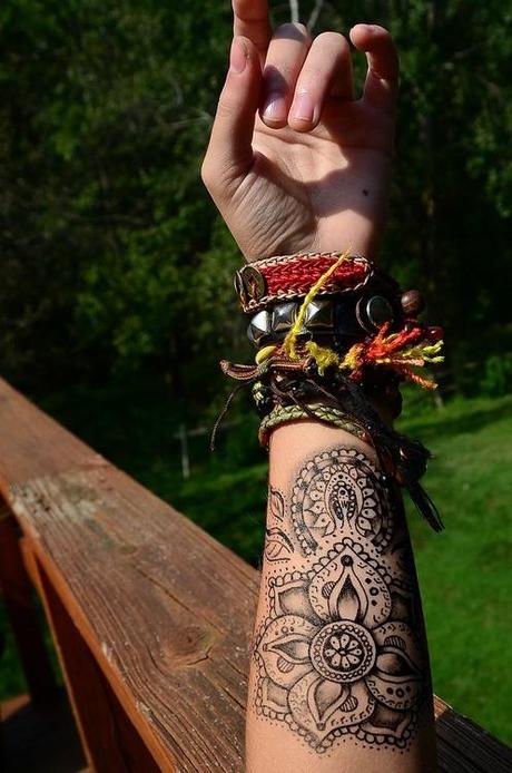 Forearm Henna Flower Beginner Design