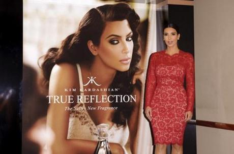 4-Kim-Kardashian-ture-reflection