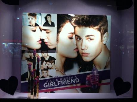 Justin-Biber-Girl-Friend