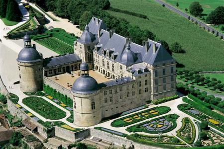 Keyword of the week: Most beautiful wedding chateaux in France