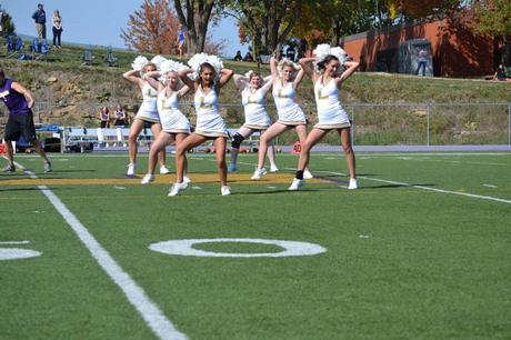 Loras College Cheerleaders