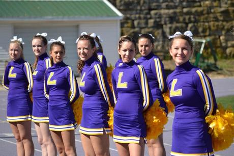 Loras College Cheerleaders