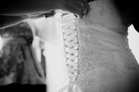 lace wedding dress emma b photography