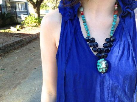 outfit: beaded necklace