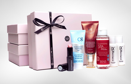 Glossybox holiday 2012 trend subscription service fashion blog covet her closet how to promo code celebrity gossip deal sale ship