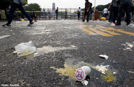 Activists Toss Eggs at Taiwan President’s Office