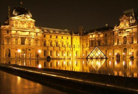 Global Citizen Louvre at night, Paris