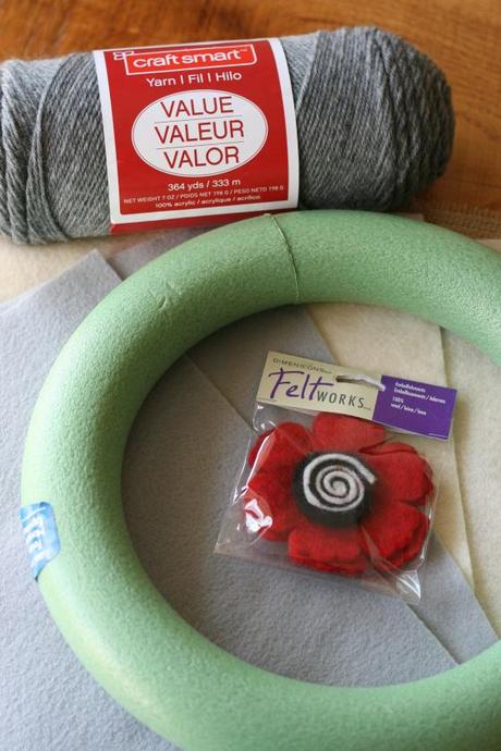 christmas party prep: diy yarn wreath