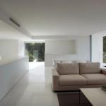 House on the cliff by Fran Silvestre Arquitectos