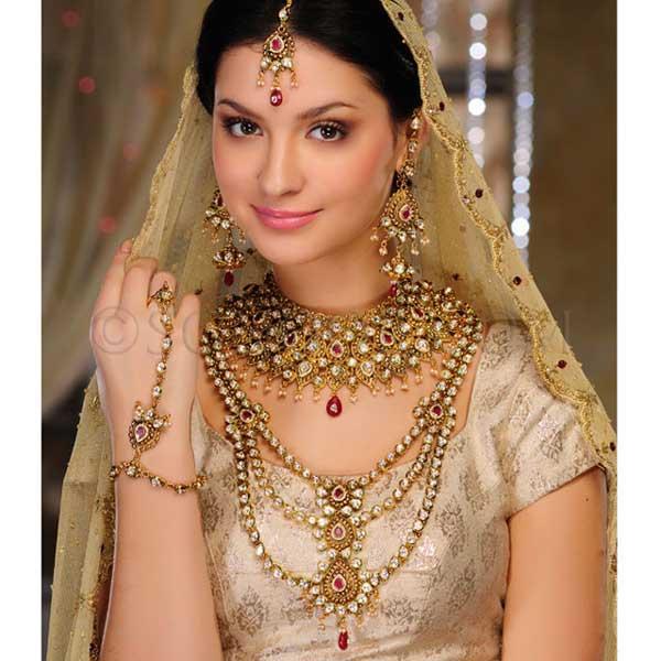 Bridal Jewelry Latest Gold Sets Designs 2013 by Sonoor Jewels an Eminent Lineament Cherished Jewellery