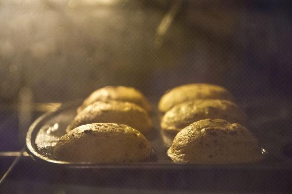 orange clove pomander muffins