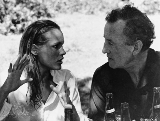 Ian Fleming and Ursula Andress on set !