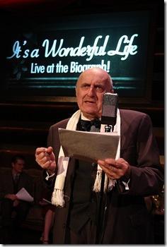 Review: It’s a Wonderful Life: Live at the Biograph! (American Blues Theater)