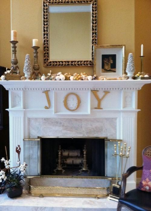 YES Spaces Christmas Mantel1 500x700 My Holiday Mantel