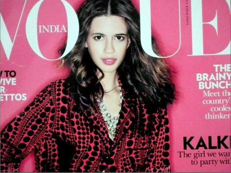 On The Stands : VOGUE December 2012