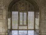 One of the many arches in the Diwan I Am (Hall of Public Audience)