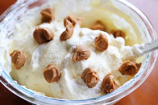 Banana Ice Cream with Peanut Butter & Fudge