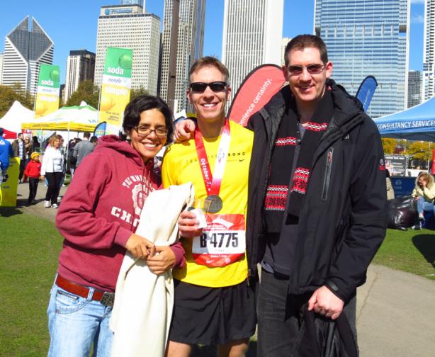 Mike Sohaskey with Chicago hosts at 2012 Chicago Marathon