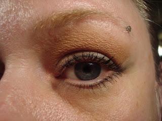 J-Lo inspired cat eye look