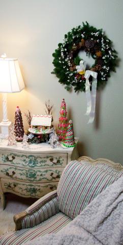 YES Spaces cozy christmas corner1 A Cozy Winter Wonderland: The Gingerbread Forest