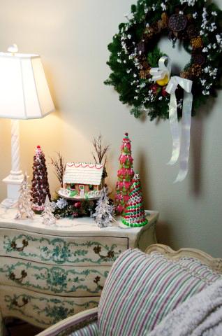 YES spaces winter wonderland vignette1 A Cozy Winter Wonderland: The Gingerbread Forest