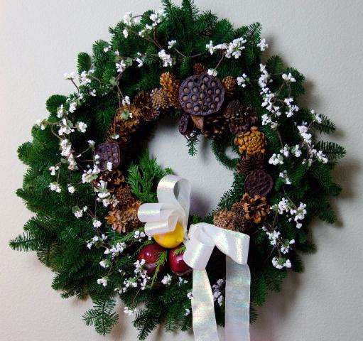 YES Spaces christmas wreath1 A Cozy Winter Wonderland: The Gingerbread Forest