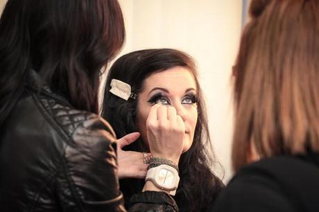 Lots of Makeup Slingin'. Lots of Makeup Slingin'.