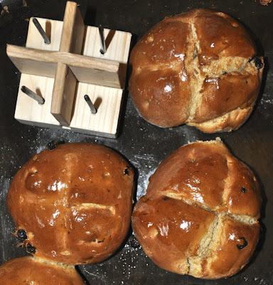 Hot Cross Buns and Grains of Paradise