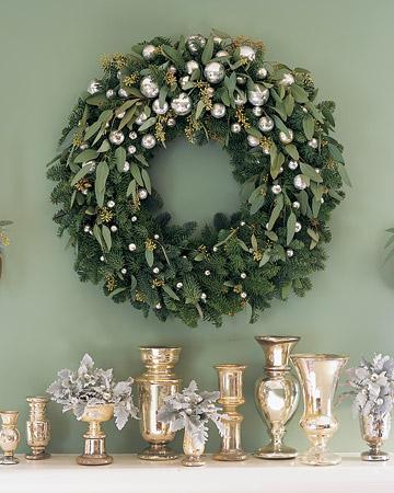 My Christmas Wreath, other people's gorgeous wreaths, and Christmas mantel decorating ideas