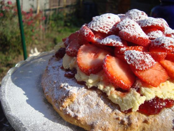 scone-wedding-cake