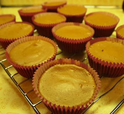 Mini Gingerbread Cheesecakes With Salted Caramel Sauce