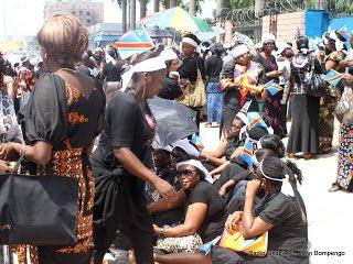 Kinshasa female demonstrators join the Sisterhood of Bereavers at MONUSCO HQ