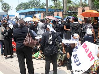 Kinshasa female demonstrators join the Sisterhood of Bereavers at MONUSCO HQ