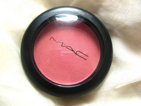 MAC blush in Fleur Power